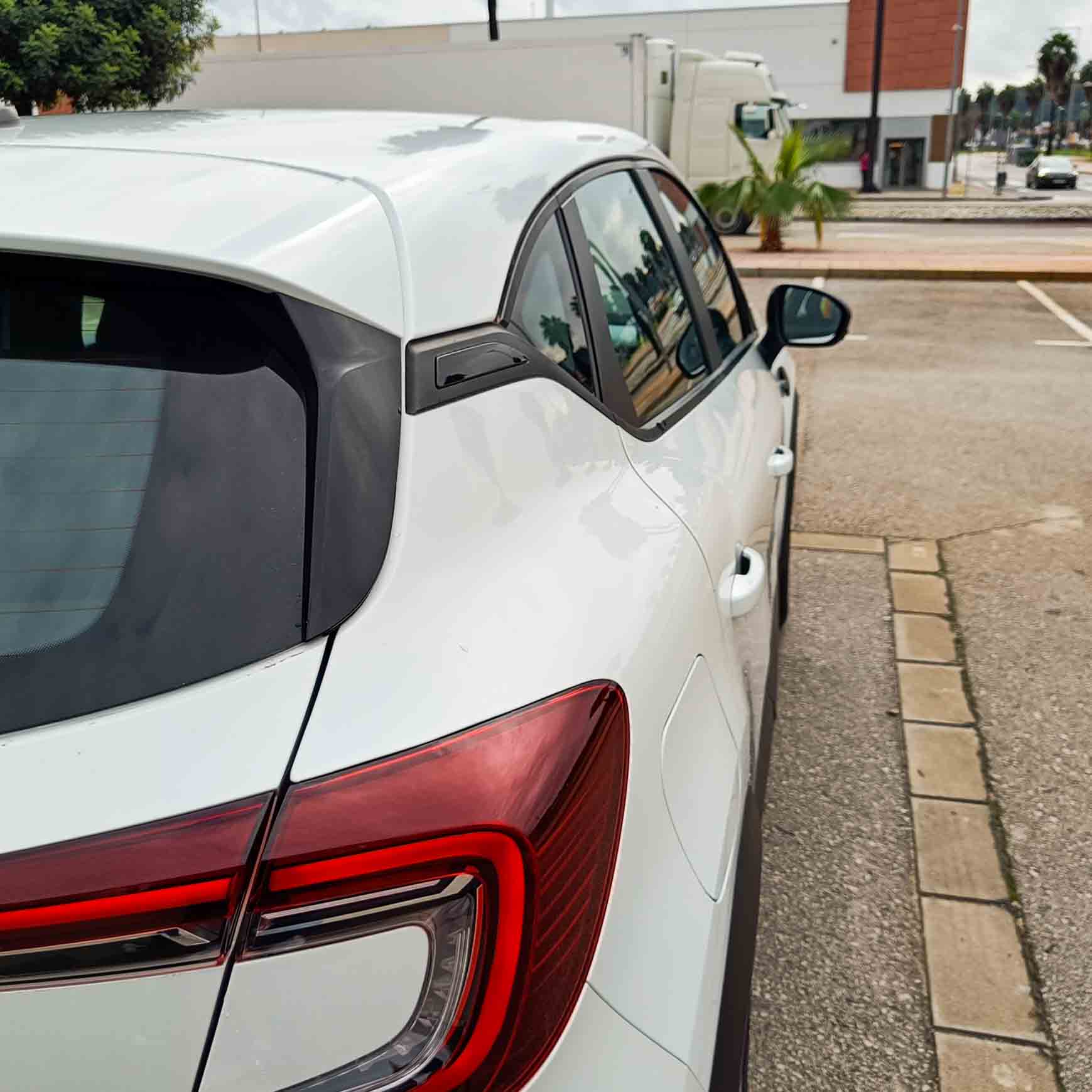 RENAULT CAPTUR TCE INTENSE GLP _ 101cv _ 2021 _ 146.000 kms _ Desde 179€/mes _ Hasta 700€ de descuento por financiación