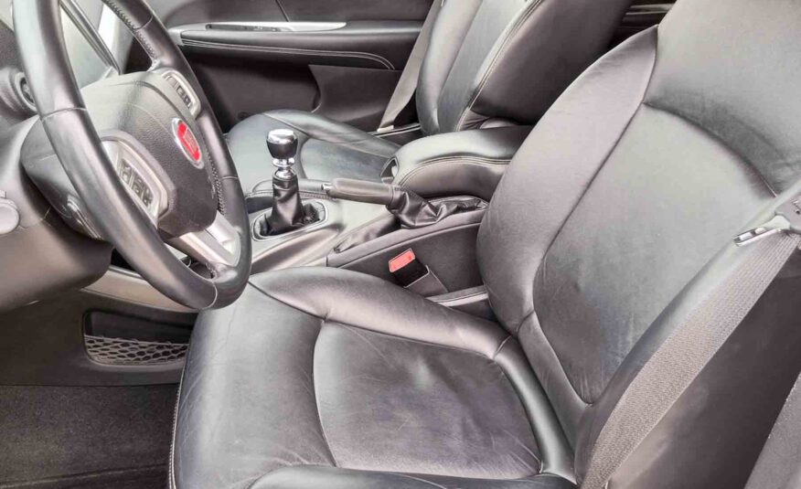 FIAT FREEMONT 2.0 DIESEL _ 140cv _ 2012 _ 135.000 kms _ Desde 166€/mes _ Descuento de hasta 600€ por financiación