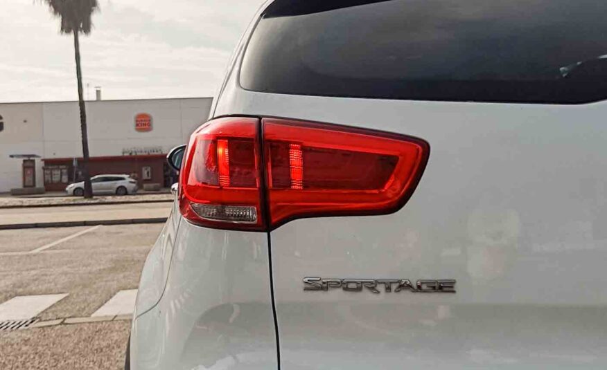 KIA SPORTAGE 1.6 GDI CONCEPT 4X2 _ 135cv _ 2016 _ 159.000 kms _ Gasolina _ Desde 166€/mes _ Hasta 500€ de descuento por financiación