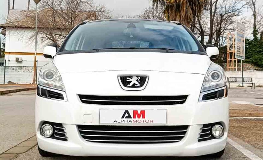 PEUGEOT 5008 ALLURE CMP 1.6 e-HDi 16V _ 2012 _ 112cv _ 7 plazas _  Automático _ 160.000 kms _ Diesel _ desde 172€/mes _ hasta 500€ de descuento por financiación