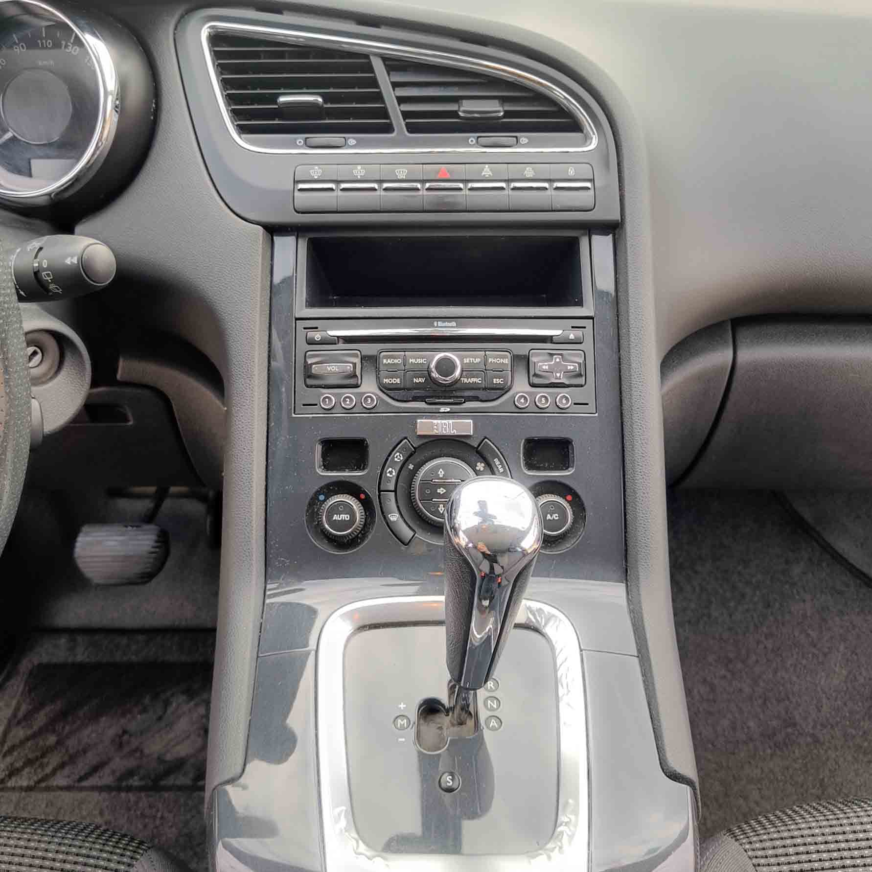 PEUGEOT 5008 ALLURE CMP 1.6 e-HDi 16V _ 2012 _ 112cv _ 7 plazas _  Automático _ 160.000 kms _ Diesel _ hasta 400€ de descuento por financiación