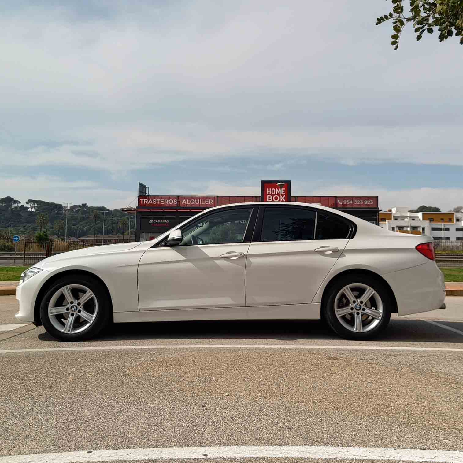 BMW SERIE 3 (F30) 316d 2.0 TD DPF _ 116 cv _ 2013 _ 129.000 kms _ Diesel _ desde 170€/mes _ hasta 600€ descuento por financiación