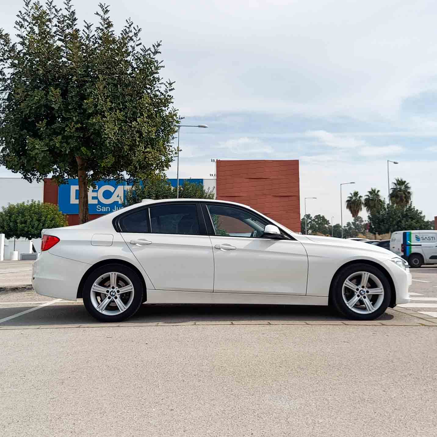 BMW SERIE 3 (F30) 316d 2.0 TD DPF _ 116 cv _ 2013 _ 129.000 kms _ Diesel _ desde 170€/mes _ hasta 600€ descuento por financiación