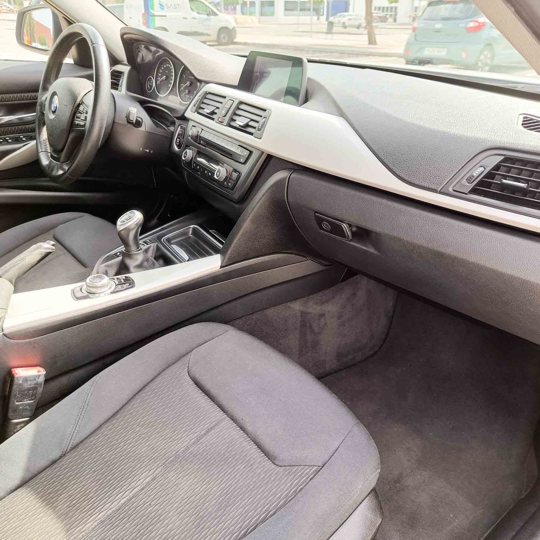 BMW SERIE 3 (F30) 316d 2.0 TD DPF _ 116 cv _ 2013 _ 129.000 kms _ Diesel _ desde 170€/mes _ hasta 600€ descuento por financiación