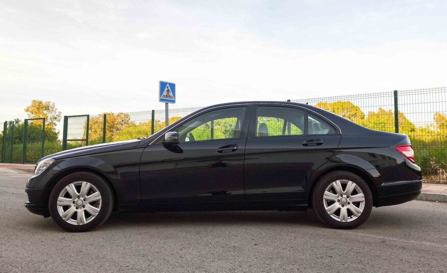 MERCEDES-BENZ CLASE C 220CDI (W204)  BE CLASSIC _ 2011 _ 170cv _ 229.000 kms _ Diesel _ Manual _ Hasta 510€ de descuento por financiación