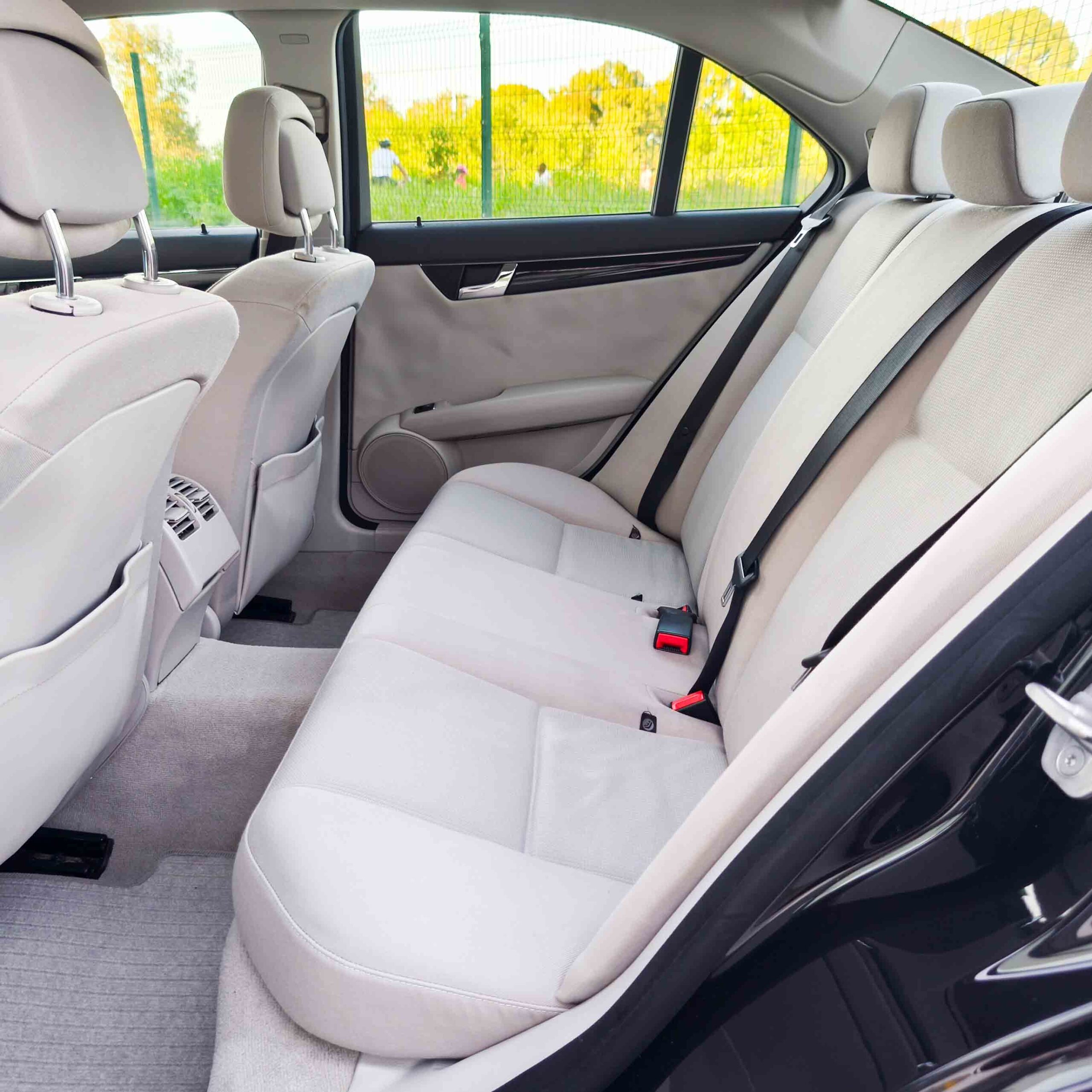 MERCEDES-BENZ CLASE C 220CDI (W204)  BE CLASSIC _ 2011 _ 170cv _ 229.000 kms _ Diesel _ Manual _ Hasta 510€ de descuento por financiación