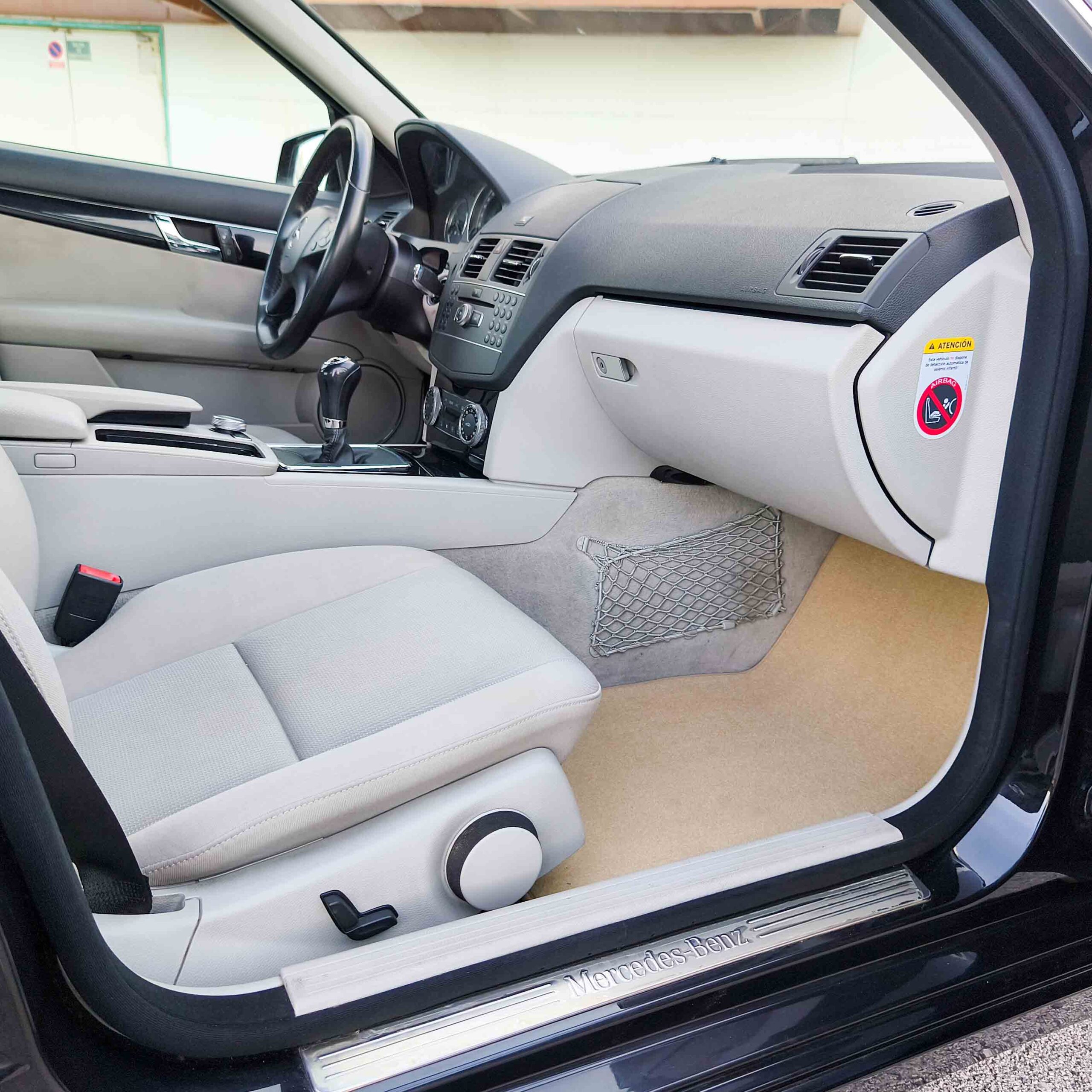 MERCEDES-BENZ CLASE C 220CDI (W204)  BE CLASSIC _ 2011 _ 170cv _ 229.000 kms _ Diesel _ Manual _ Hasta 510€ de descuento por financiación