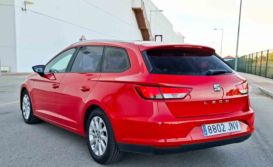 SEAT LEON ST 1.6 TDI CR S&S STYLE 110 _ 110cv _ 2016 _ 190.000 kms _ Diesel _ Hasta 500€ de descuento por financiación