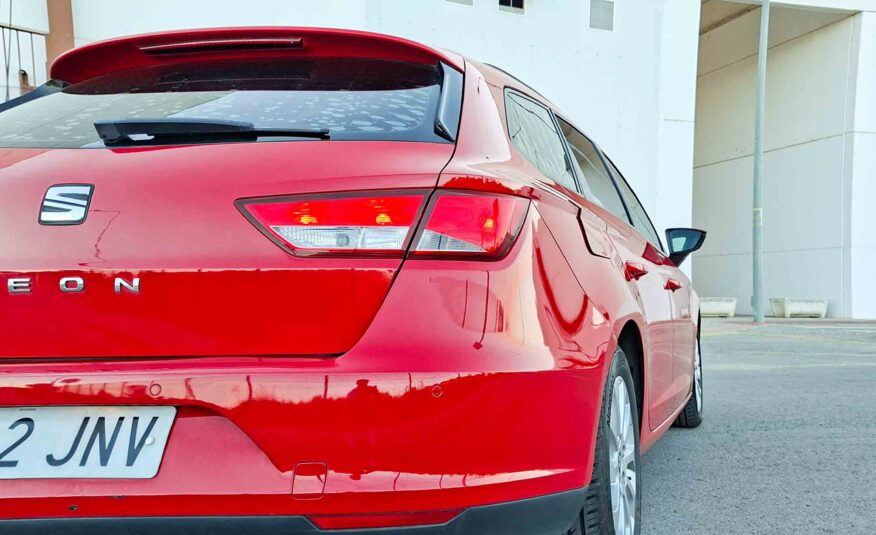 SEAT LEON ST 1.6 TDI CR S&S STYLE 110 _ 110cv _ 2016 _ 190.000 kms _ Diesel _ Hasta 500€ de descuento por financiación