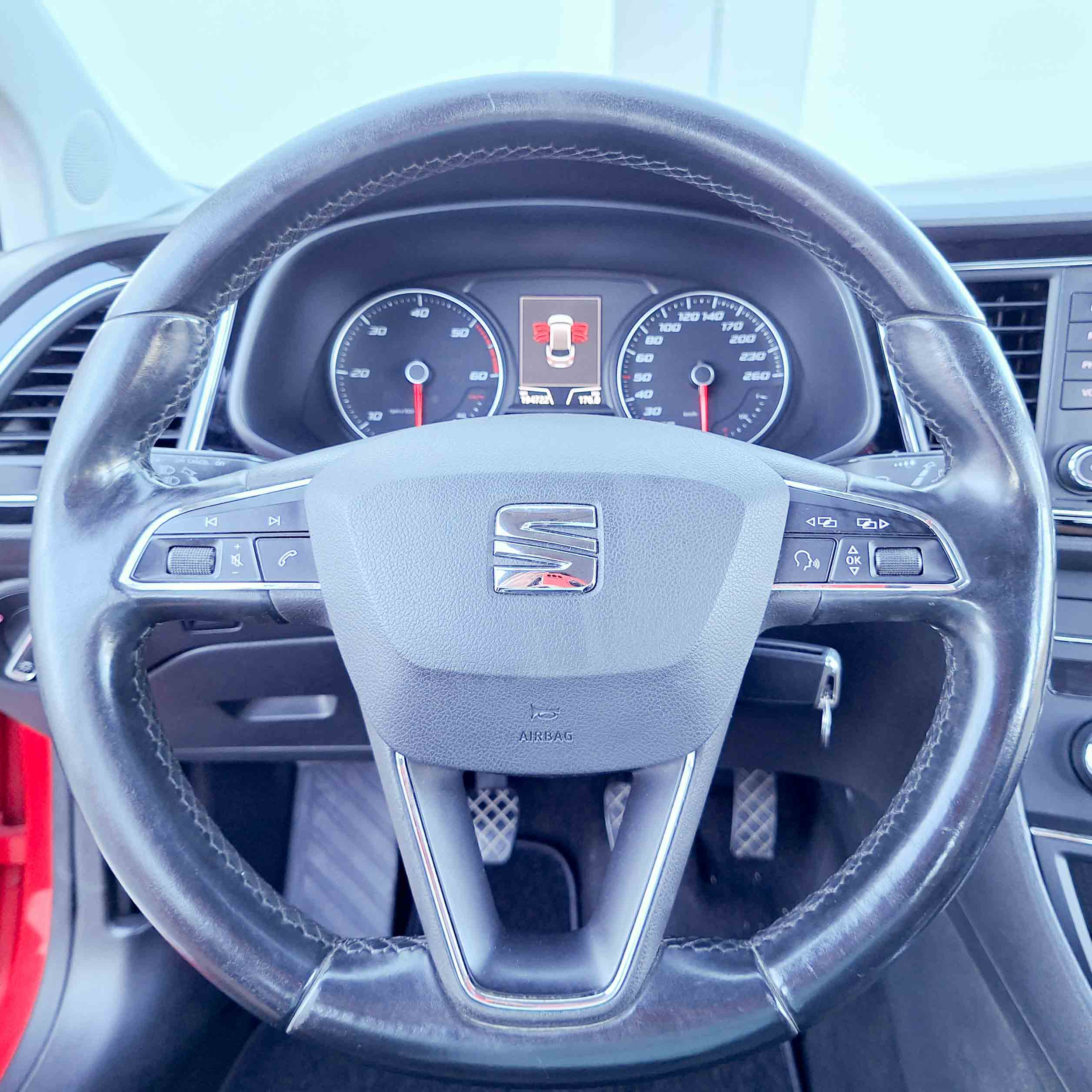 SEAT LEON ST 1.6 TDI CR S&S STYLE 110 _ 110cv _ 2016 _ 190.000 kms _ Diesel _ Hasta 500€ de descuento por financiación