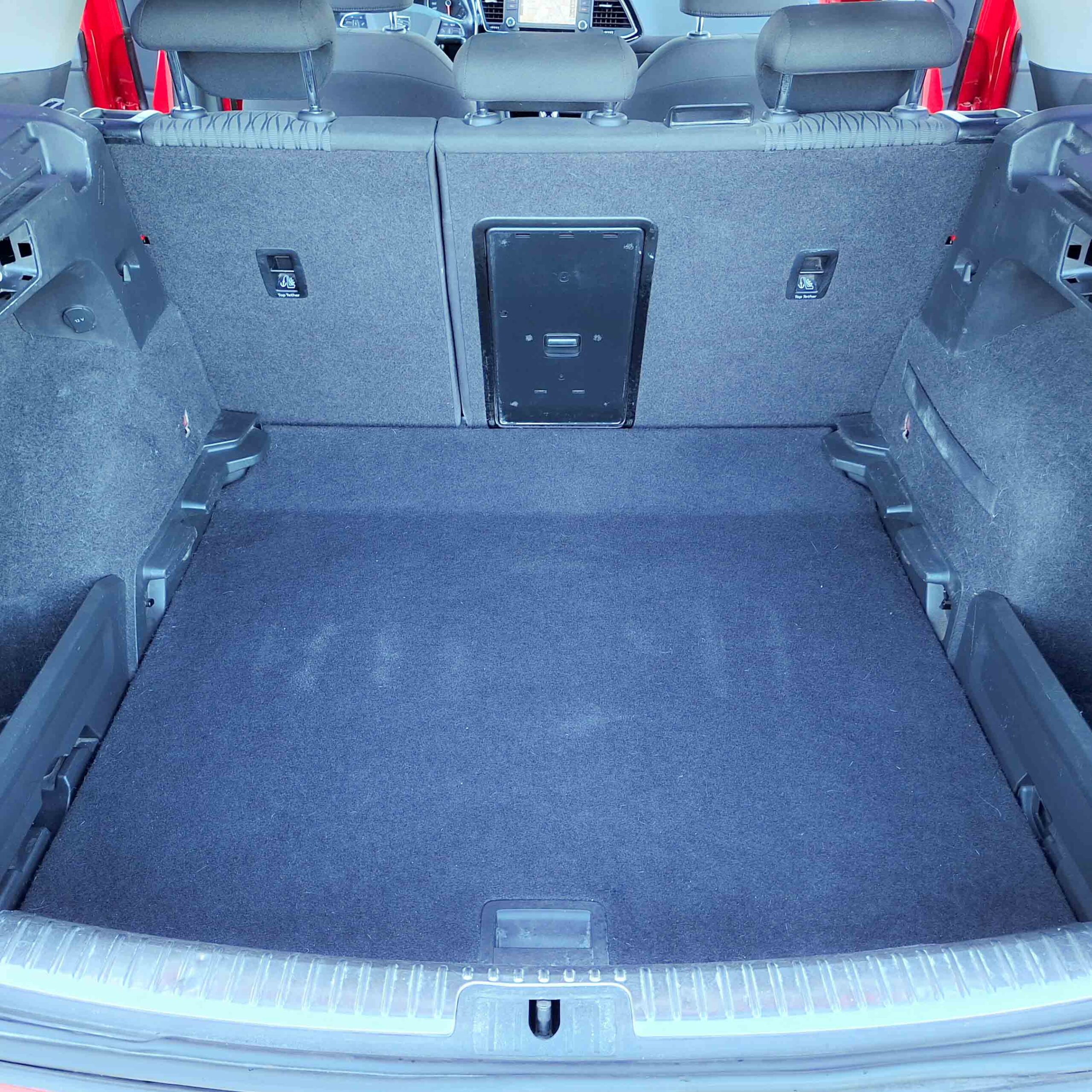 SEAT LEON ST 1.6 TDI CR S&S STYLE 110 _ 110cv _ 2016 _ 190.000 kms _ Diesel _ Hasta 500€ de descuento por financiación