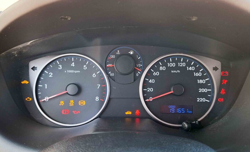 HYUNDAI i20 1.2 CLASSIC _ 85cv _ 2012 _ 189.000 kms _ Gasolina