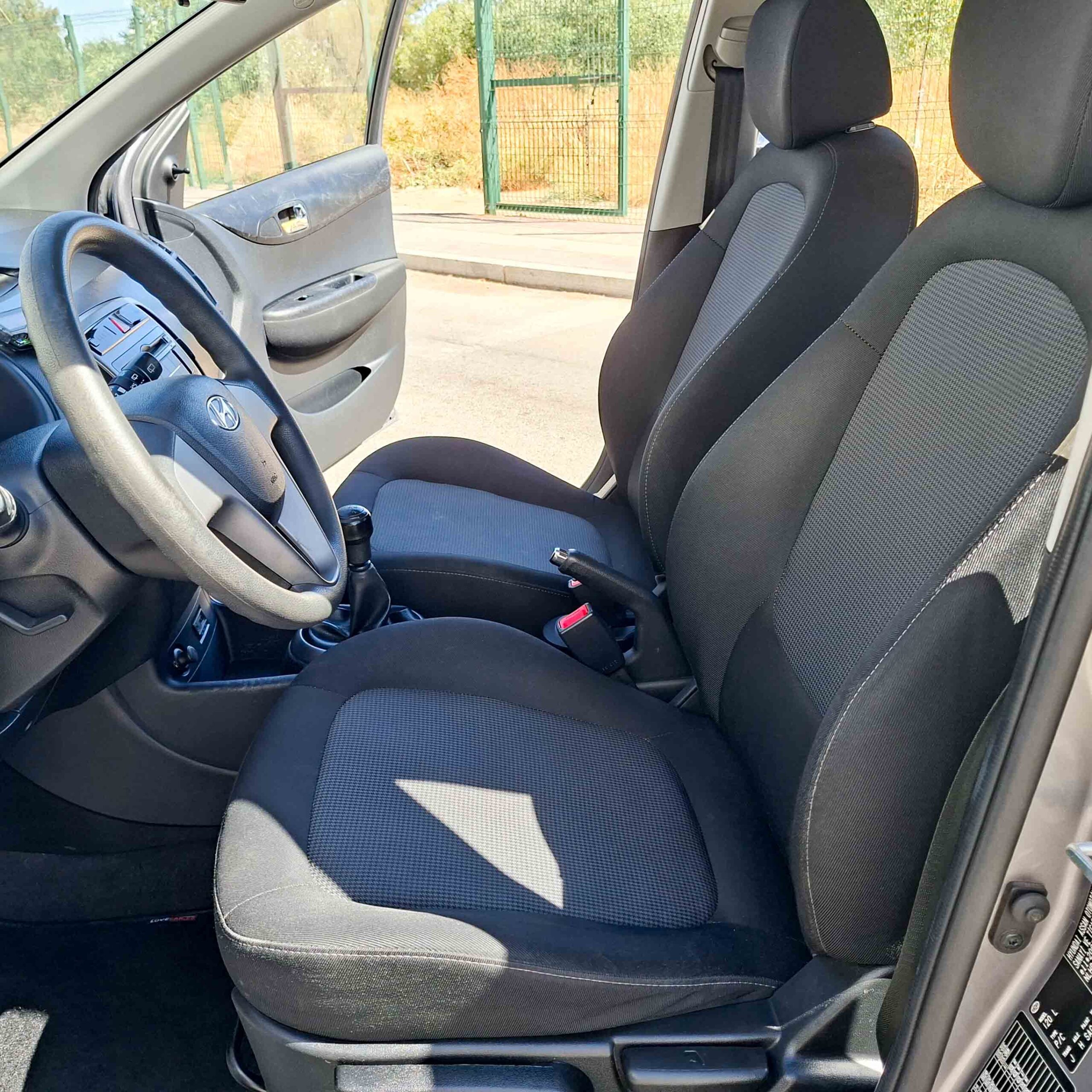 HYUNDAI i20 1.2 CLASSIC _ 85cv _ 2012 _ 189.000 kms _ Gasolina