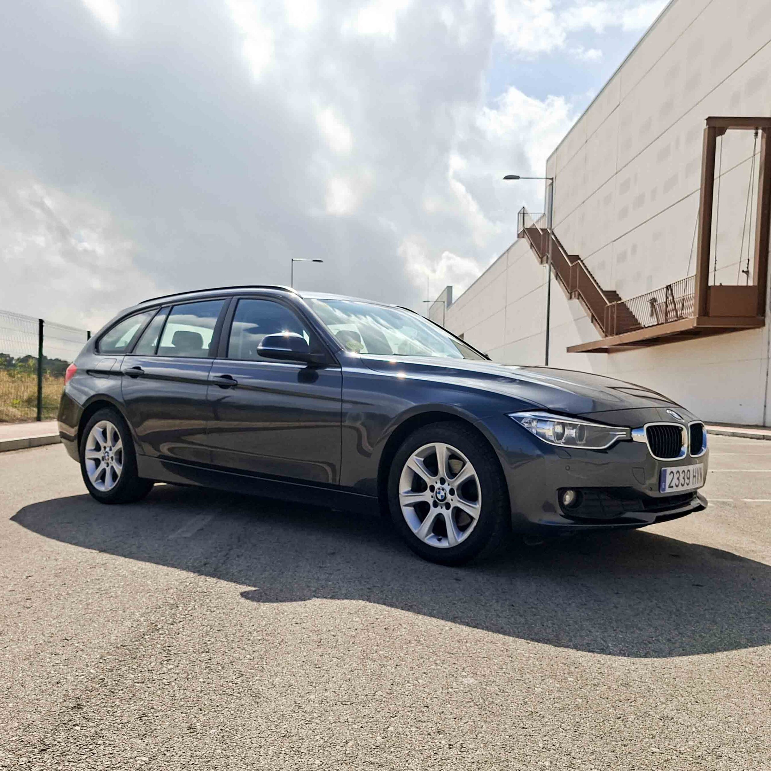 BMW SERIE 3 f31 320DA TOURING _ 184cv _ 2014 _ 219.000 kms _ Diesel _ AUT. _ Hasta 600 € de descuento por financiación
