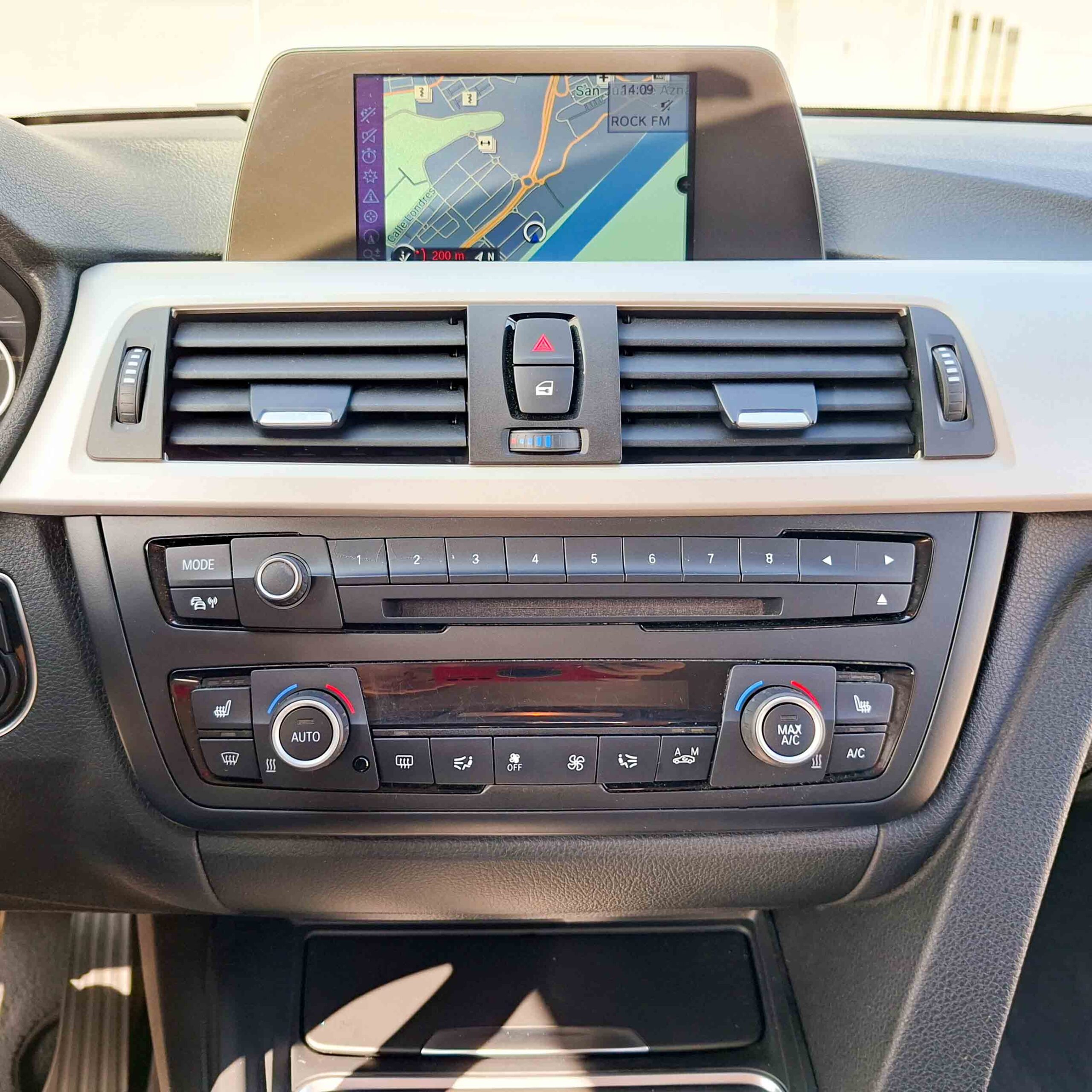 BMW SERIE 3 f31 320DA TOURING _ 184cv _ 2014 _ 219.000 kms _ Diesel _ AUT. _ Hasta 600 € de descuento por financiación