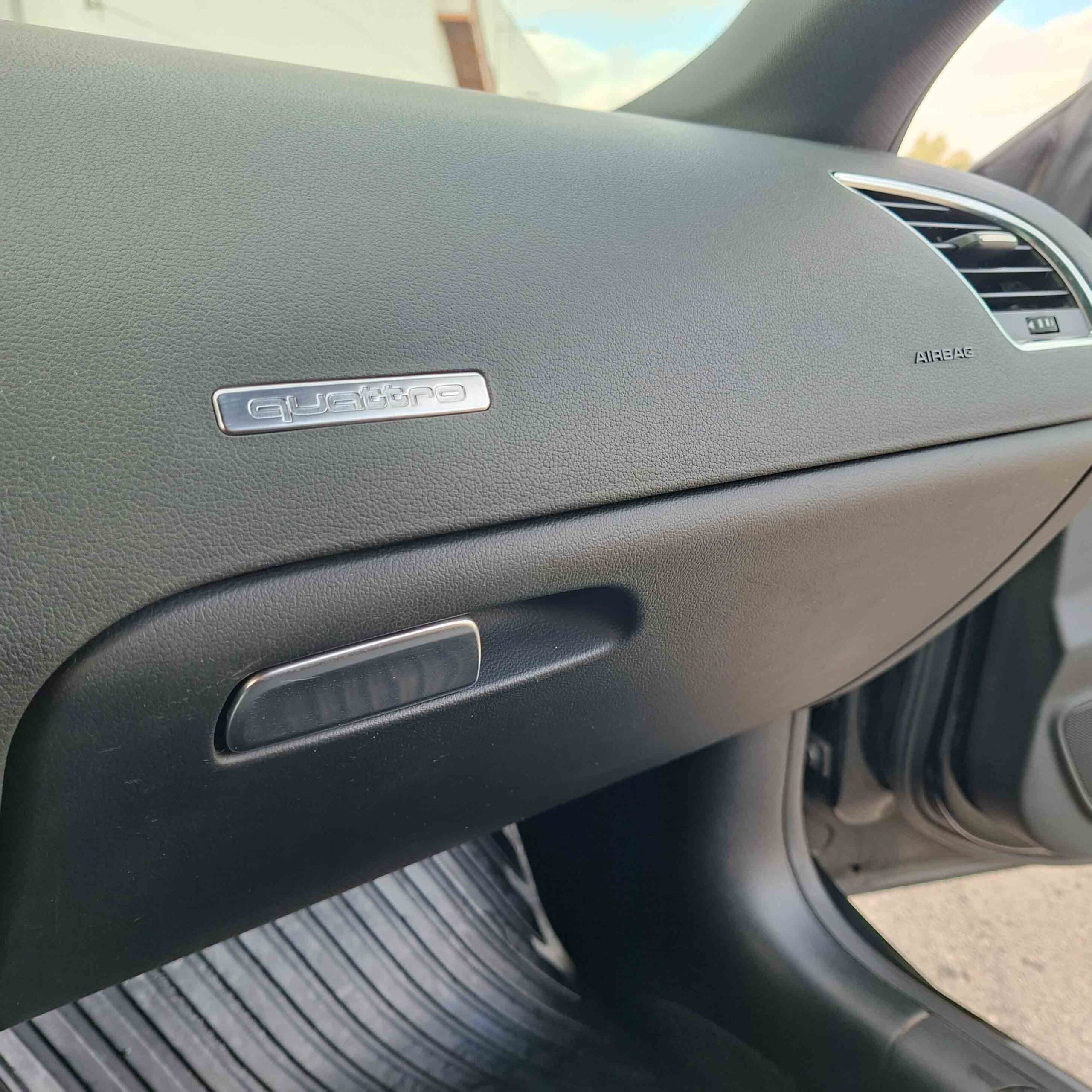 AUDI A5 B8 Coupé (8T3) 3.0 TDI Quattro S-Line _ 240cv _ 2008 _ 210.000 kms _ Diesel _ Manual