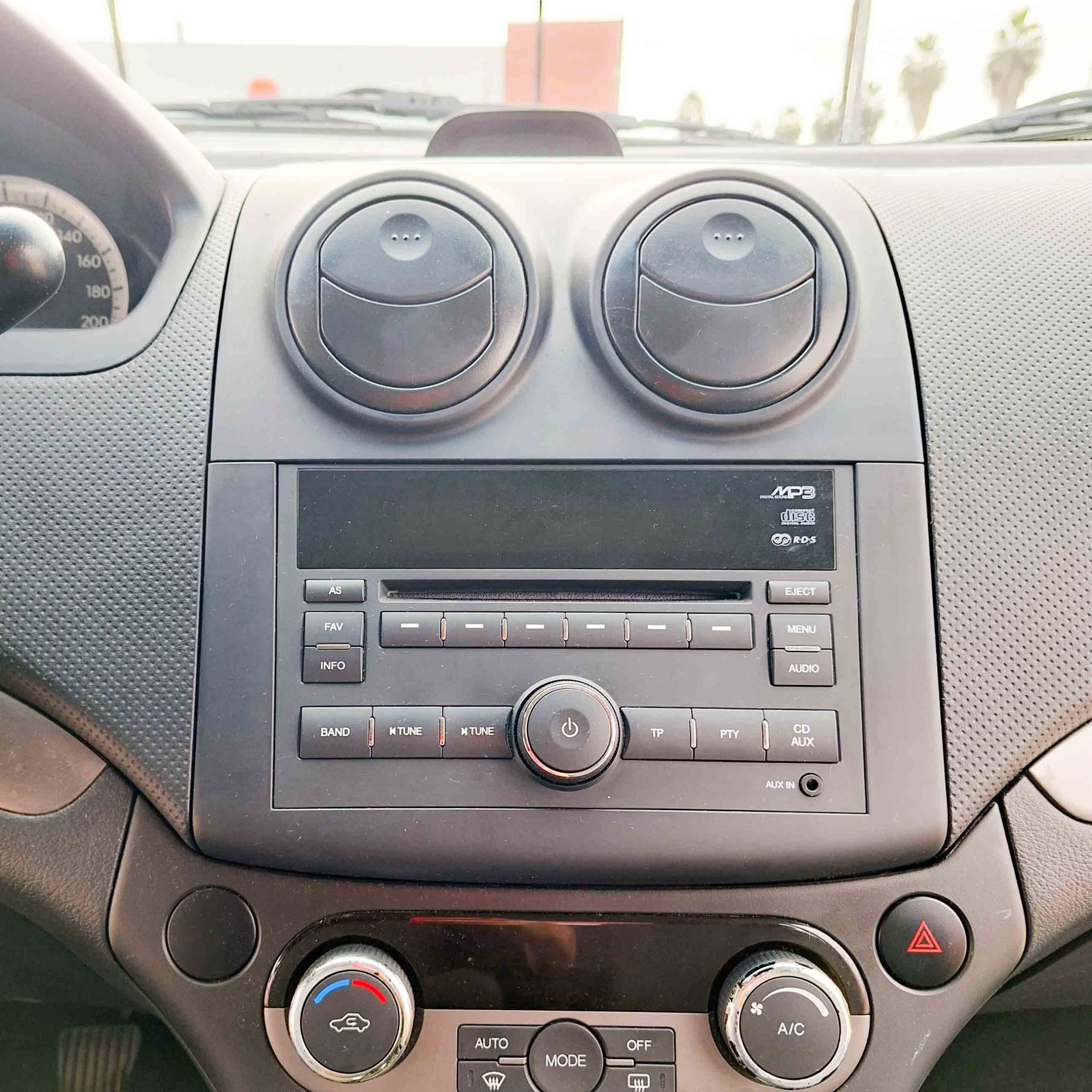 CHEVROLET AVEO 4p. SEDÁN 1.4 16v LS _ 94cv _ 2009 _ 91.000 kms _ Gasolina