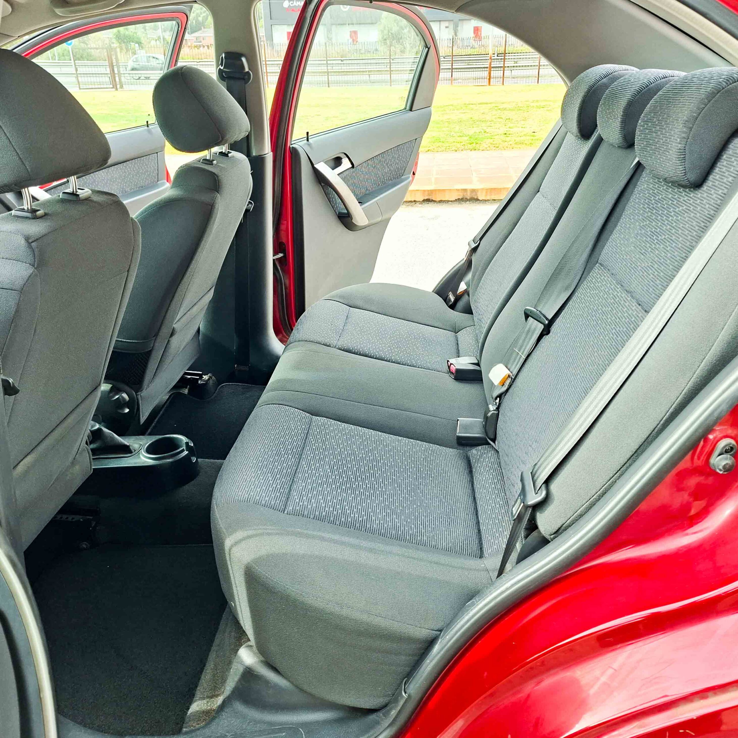 CHEVROLET AVEO 4p. SEDÁN 1.4 16v LS _ 94cv _ 2009 _ 91.000 kms _ Gasolina