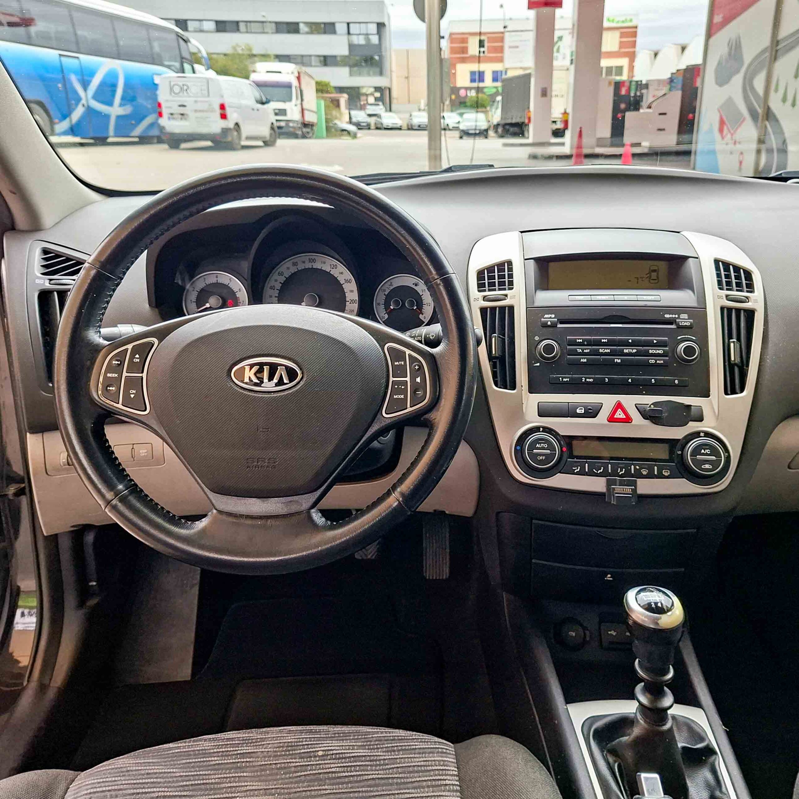 KIA CEED 1.6 ACTIVE _ 126cv _ 2009 _ 169.000 kms _ Gasolina