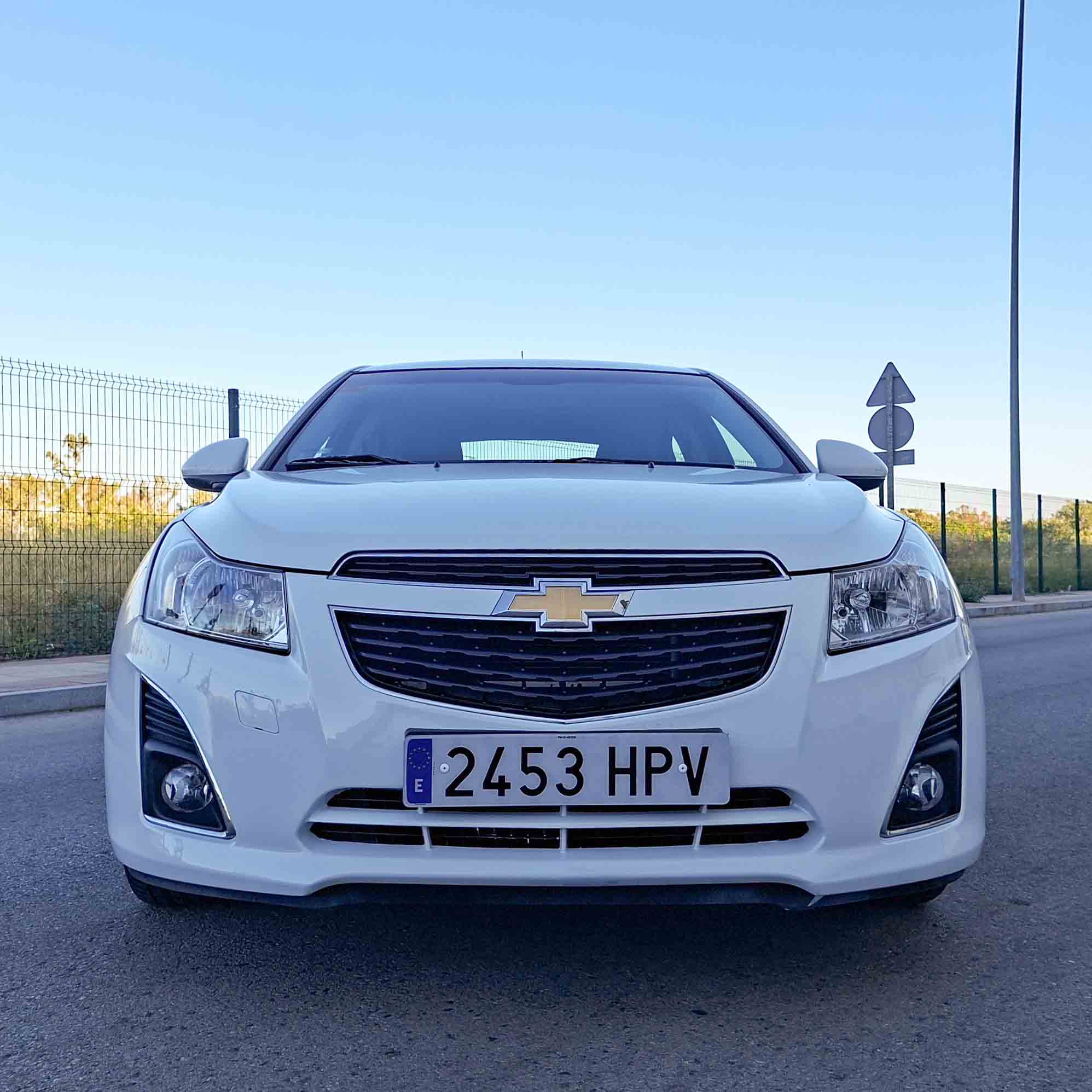 CHEVROLET CRUZE 1.6 LS+ AA _ 124 cv _ 2013 _ 114.000 kms _ Gasolina _ 5p. _ Manual