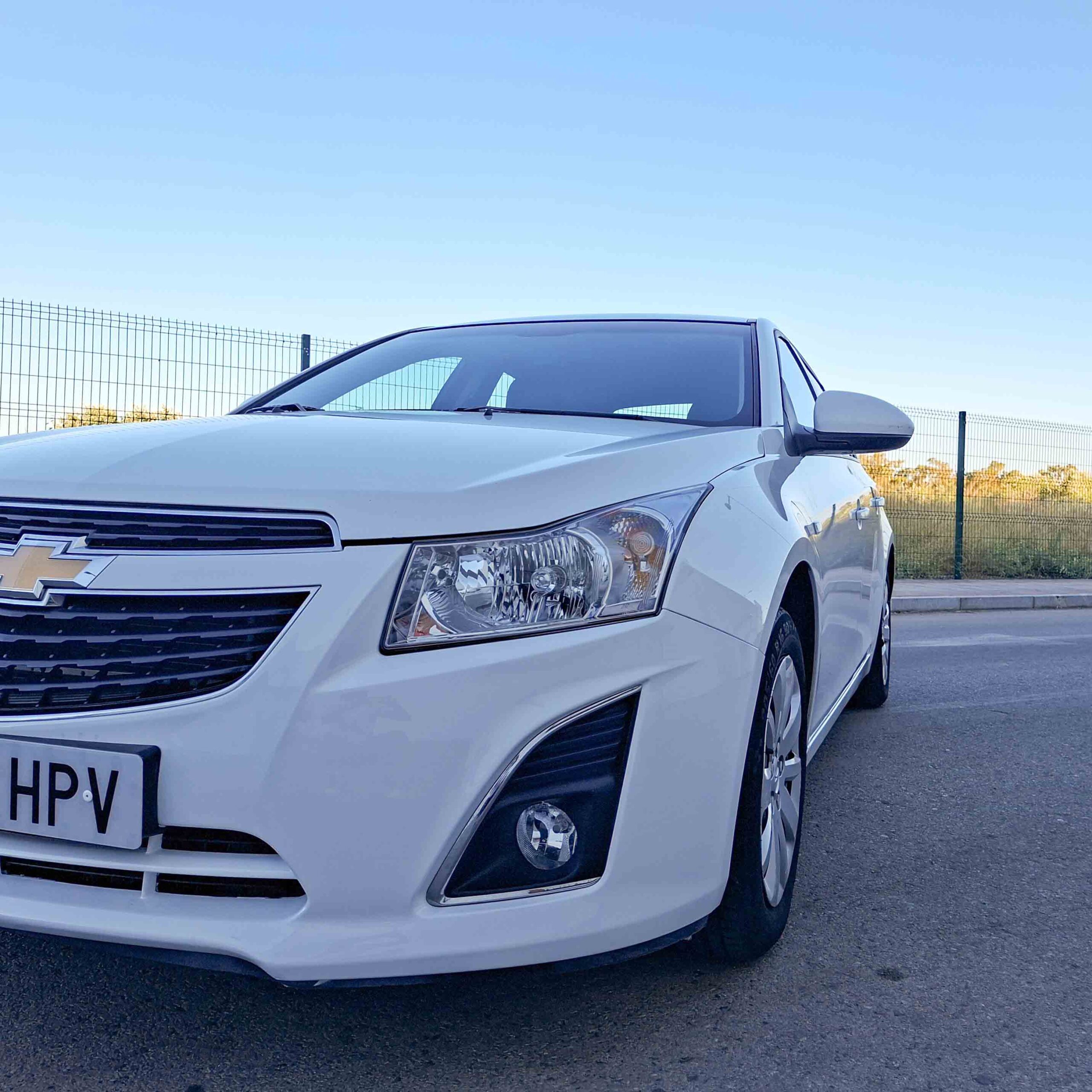 CHEVROLET CRUZE 1.6 LS+ AA _ 124 cv _ 2013 _ 114.000 kms _ Gasolina _ 5p. _ Manual