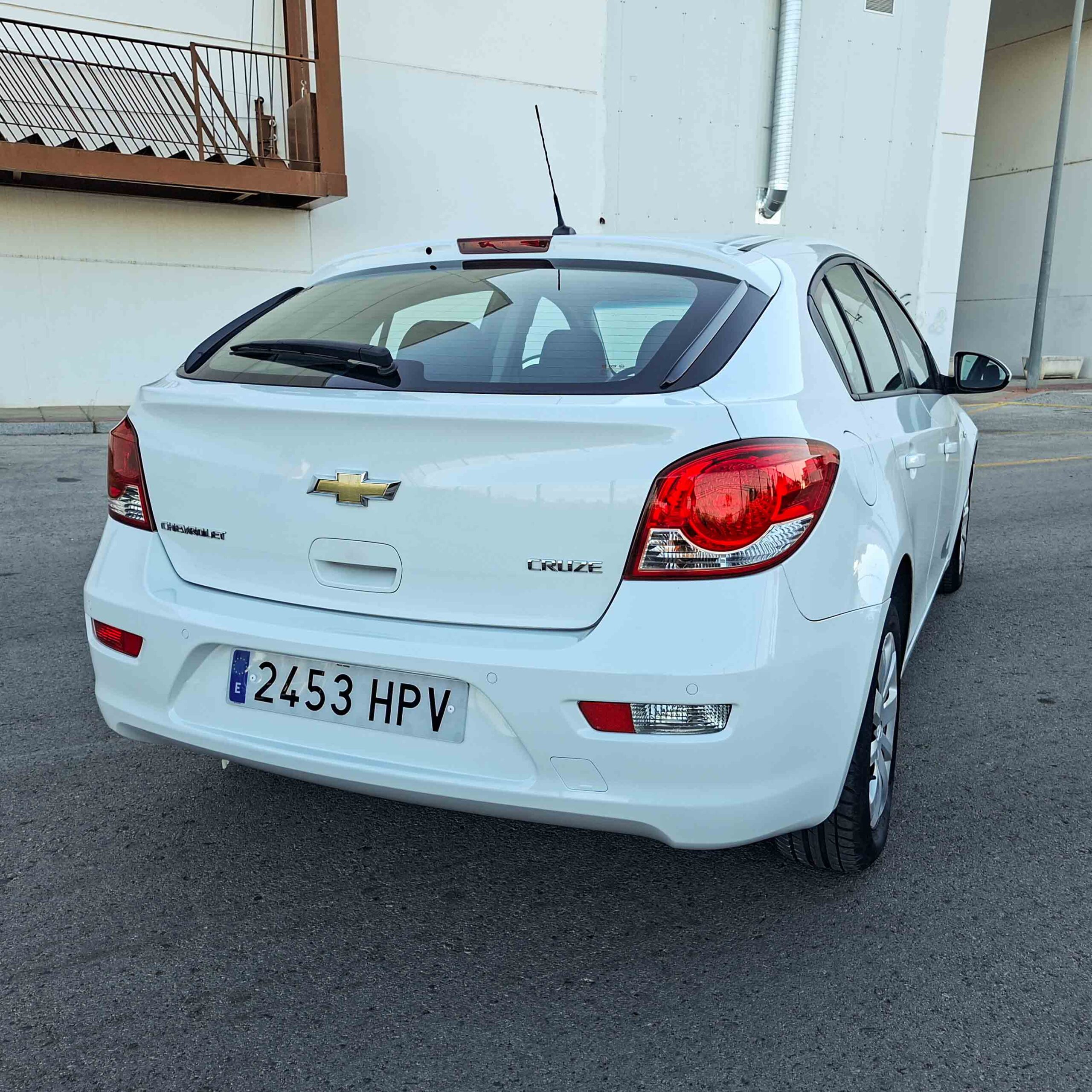 CHEVROLET CRUZE 1.6 LS+ AA _ 124 cv _ 2013 _ 114.000 kms _ Gasolina _ 5p. _ Manual