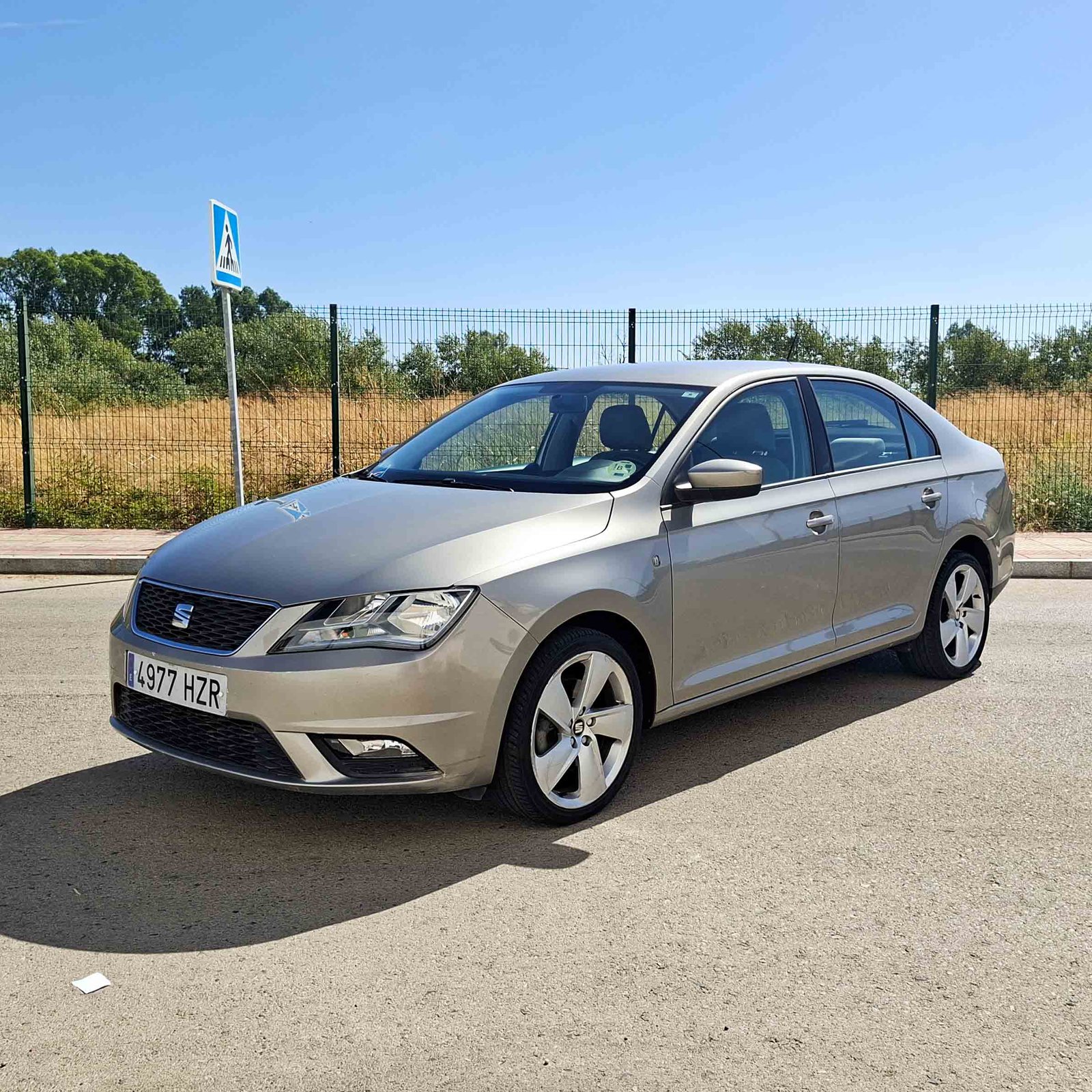 SEAT TOLEDO 1.6 Tdi STYLE _ 105 cv _ 2014 _ 149.000 kms _ Diesel _ Hasta 300€ descuento por financiación