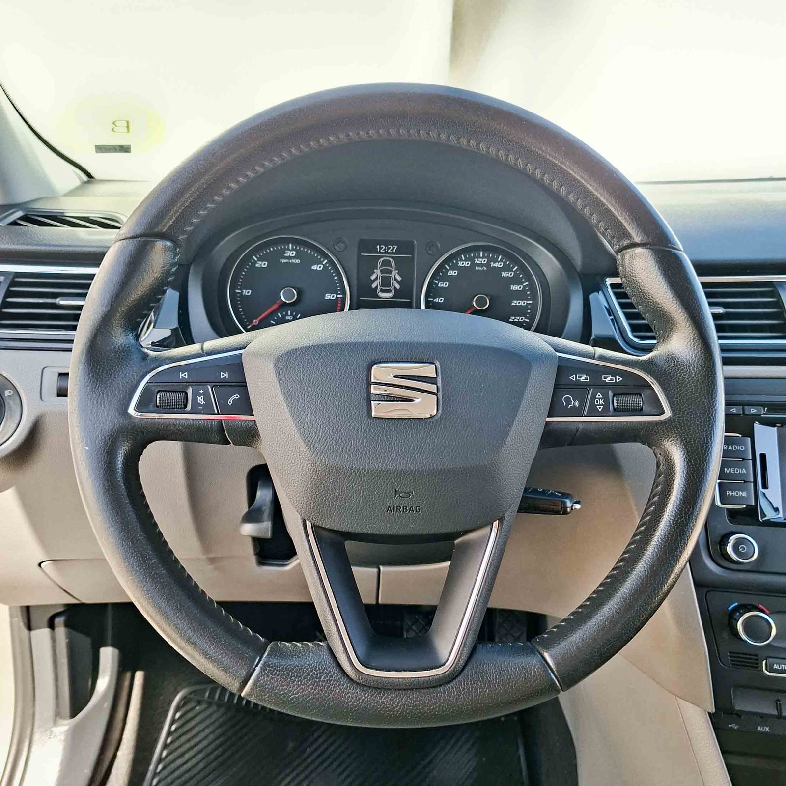 SEAT TOLEDO 1.6 Tdi STYLE _ 105 cv _ 2014 _ 149.000 kms _ Diesel _ Hasta 300€ descuento por financiación