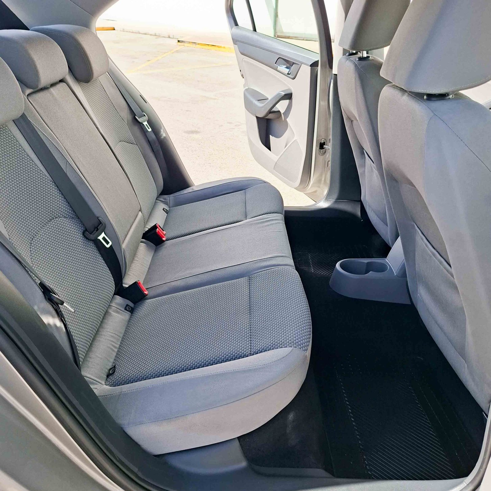SEAT TOLEDO 1.6 Tdi STYLE _ 105 cv _ 2014 _ 149.000 kms _ Diesel _ Hasta 300€ descuento por financiación