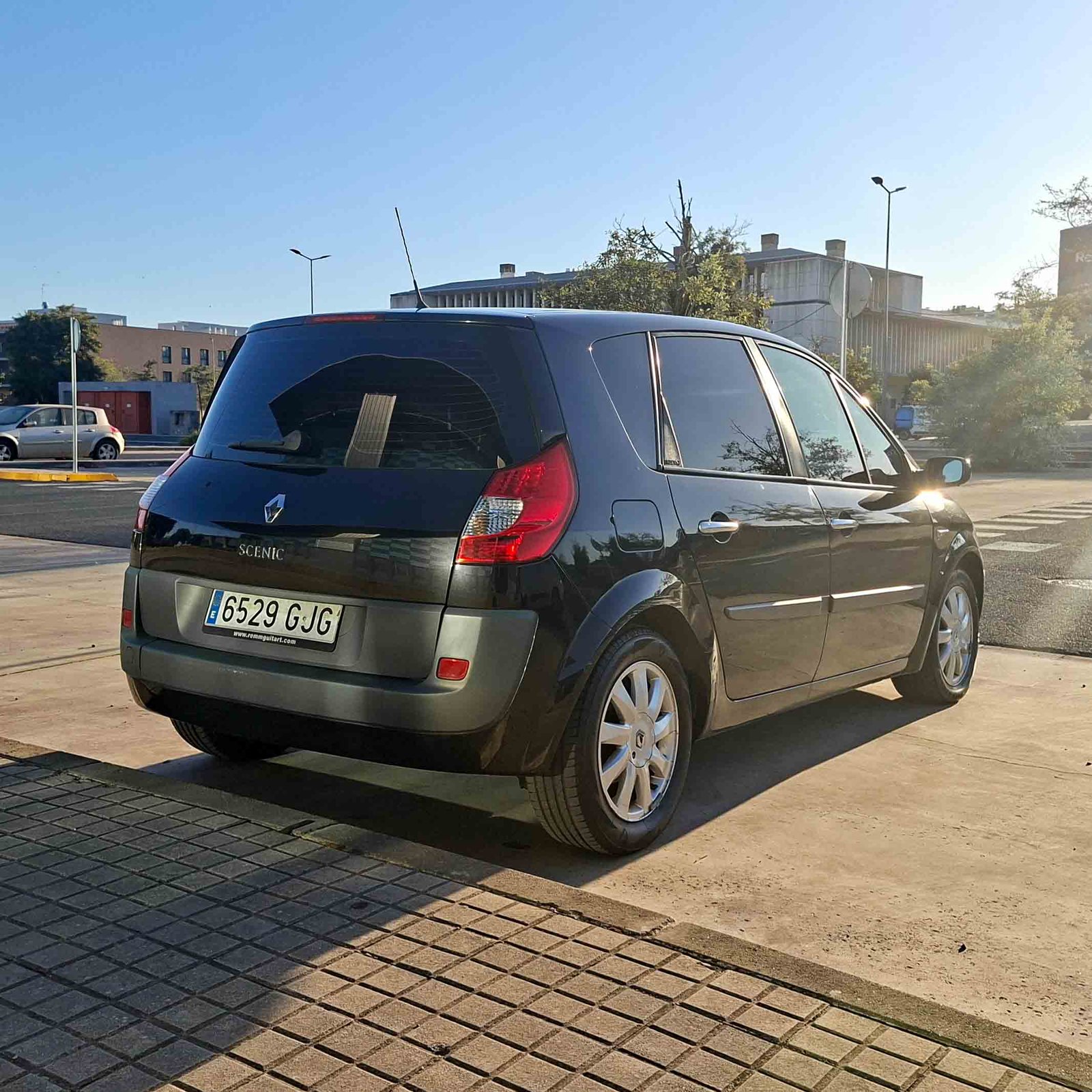 RENAULT SCENIC 1.9 Dci Dynamique _ 130 cv _ 2008 _ 134.000 kms _ Diesel