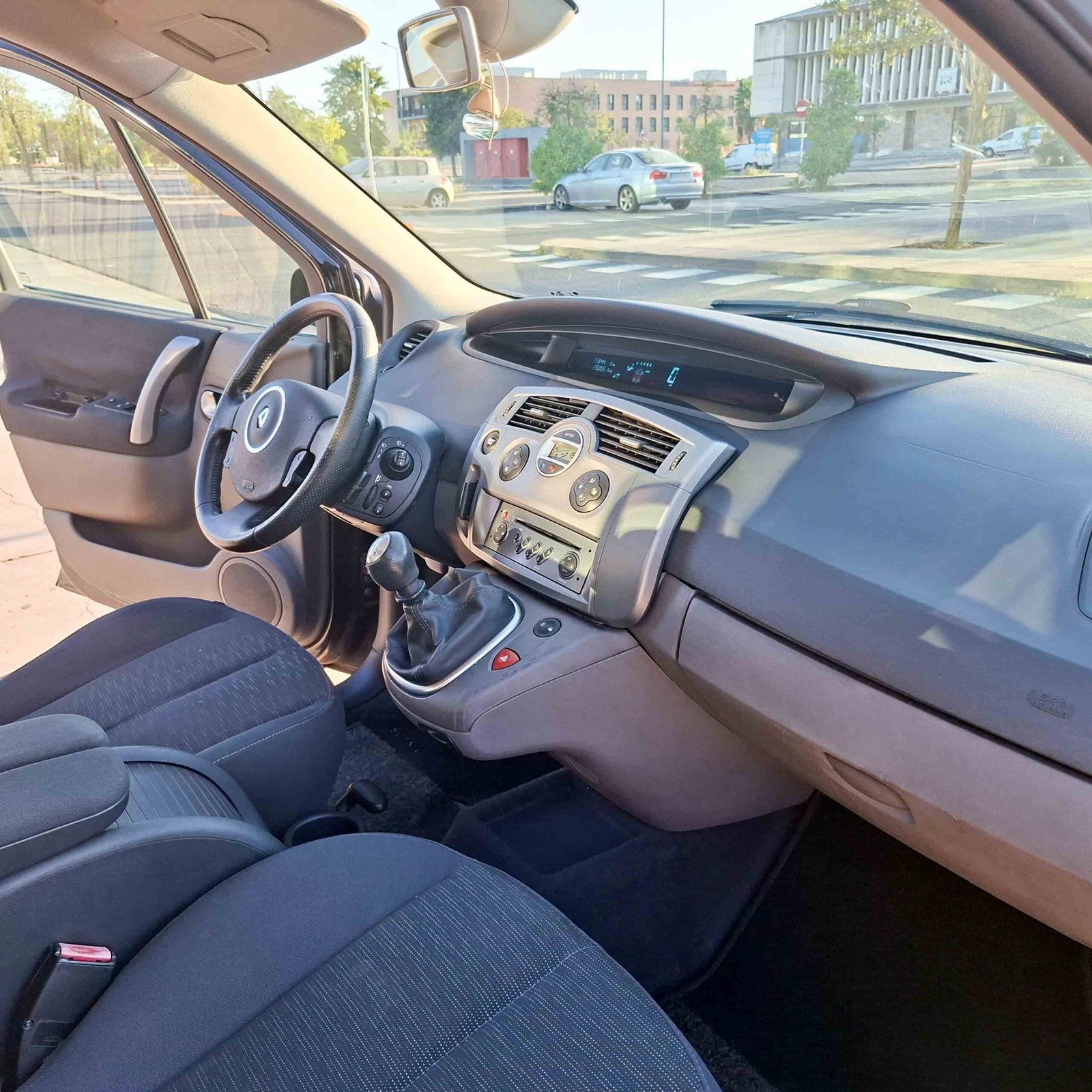 RENAULT SCENIC 1.9 Dci Dynamique _ 130 cv _ 2008 _ 134.000 kms _ Diesel