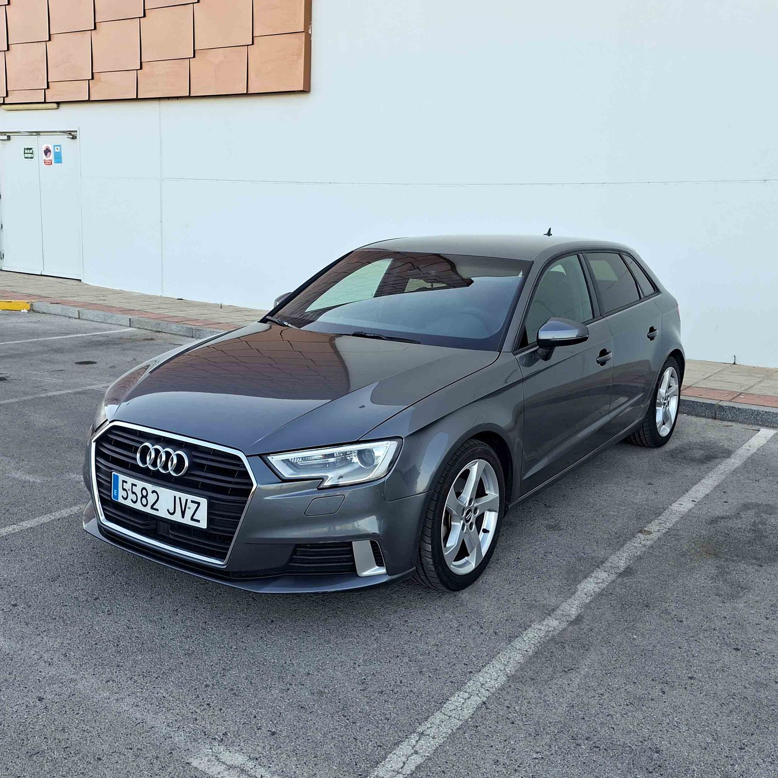 AUDI A3 SPORTBACK 1.6 TDI _ 110cv _ 2017 _ 160.000 kms _ Diesel _ Hasta 600€ de descuento por financiación