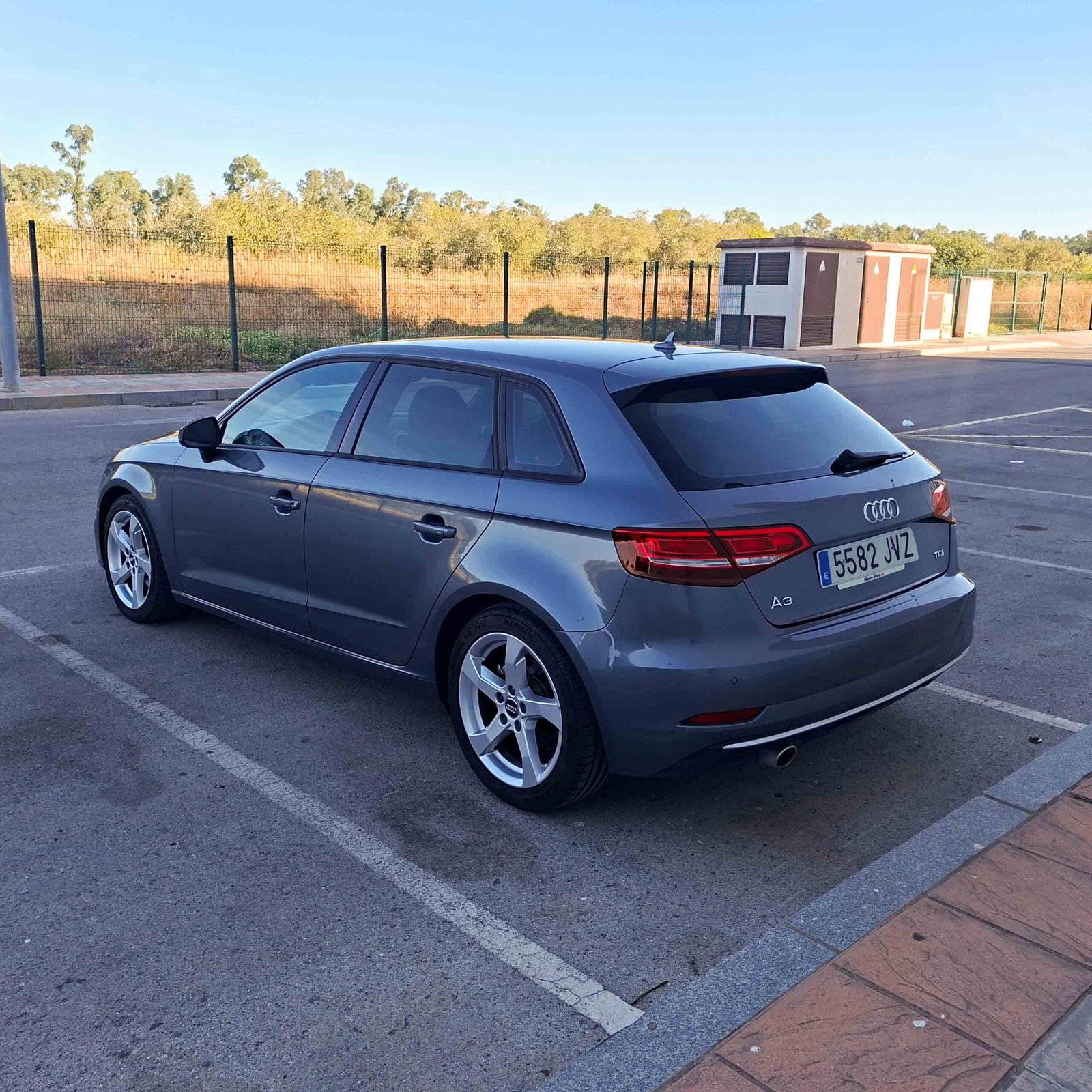 AUDI A3 SPORTBACK 1.6 TDI _ 110cv _ 2017 _ 160.000 kms _ Diesel _ Hasta 600€ de descuento por financiación