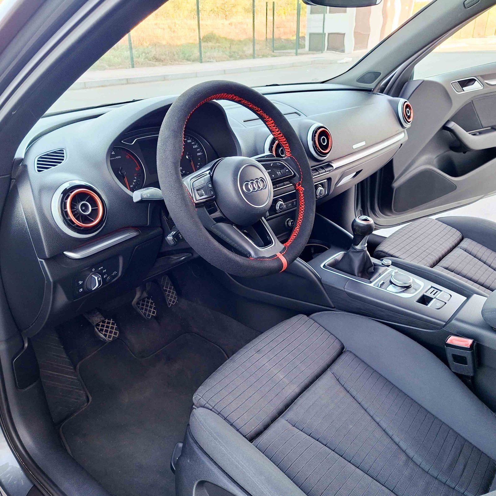 AUDI A3 SPORTBACK 1.6 TDI _ 110cv _ 2017 _ 160.000 kms _ Diesel _ Hasta 600€ de descuento por financiación