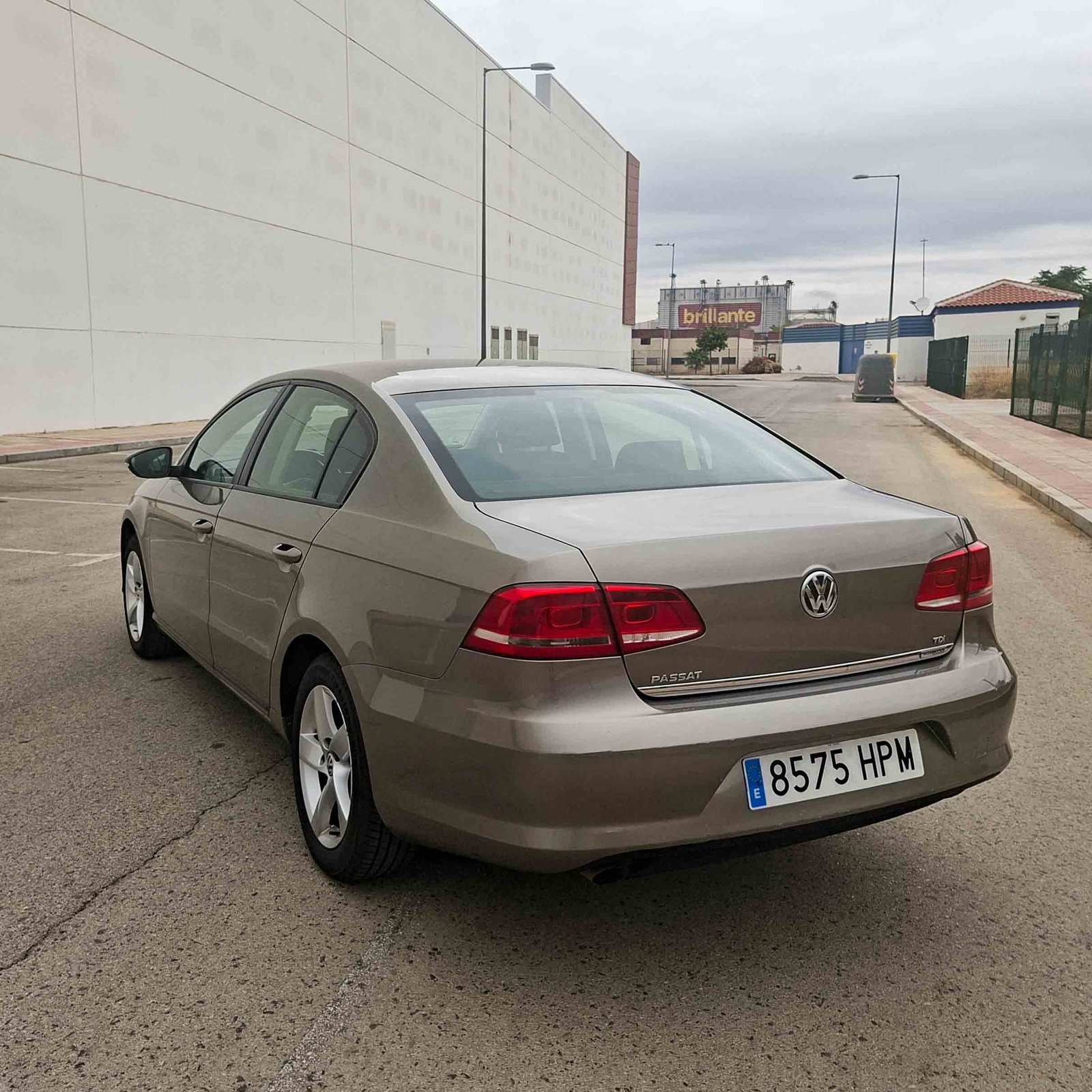VOLKSWAGEN PASSAT 1.6 TDI ADVANCE BMT _ 105cv _ 2013 _ 199.000 kms _ Diesel