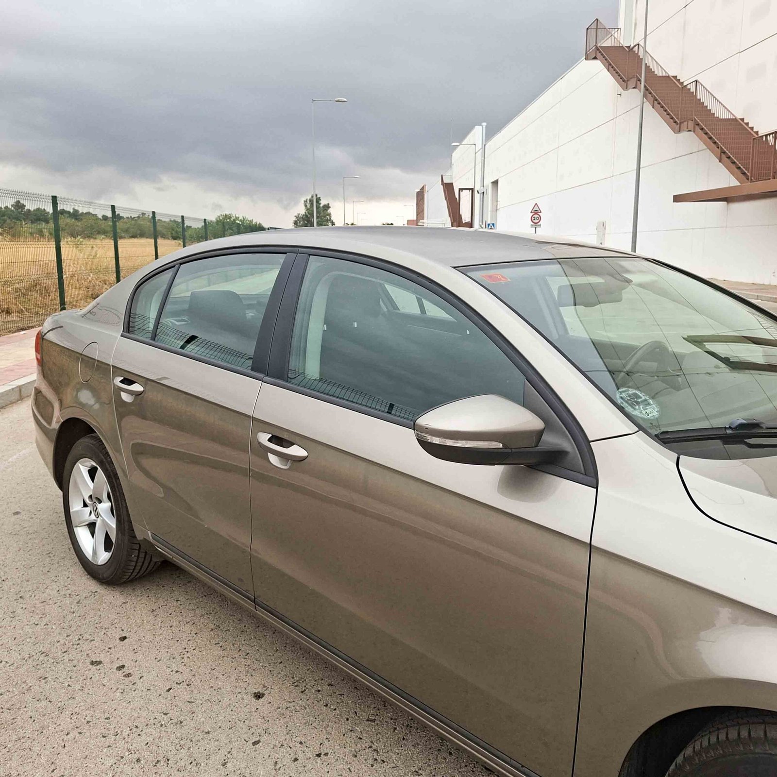 VOLKSWAGEN PASSAT 1.6 TDI ADVANCE BMT _ 105cv _ 2013 _ 199.000 kms _ Diesel