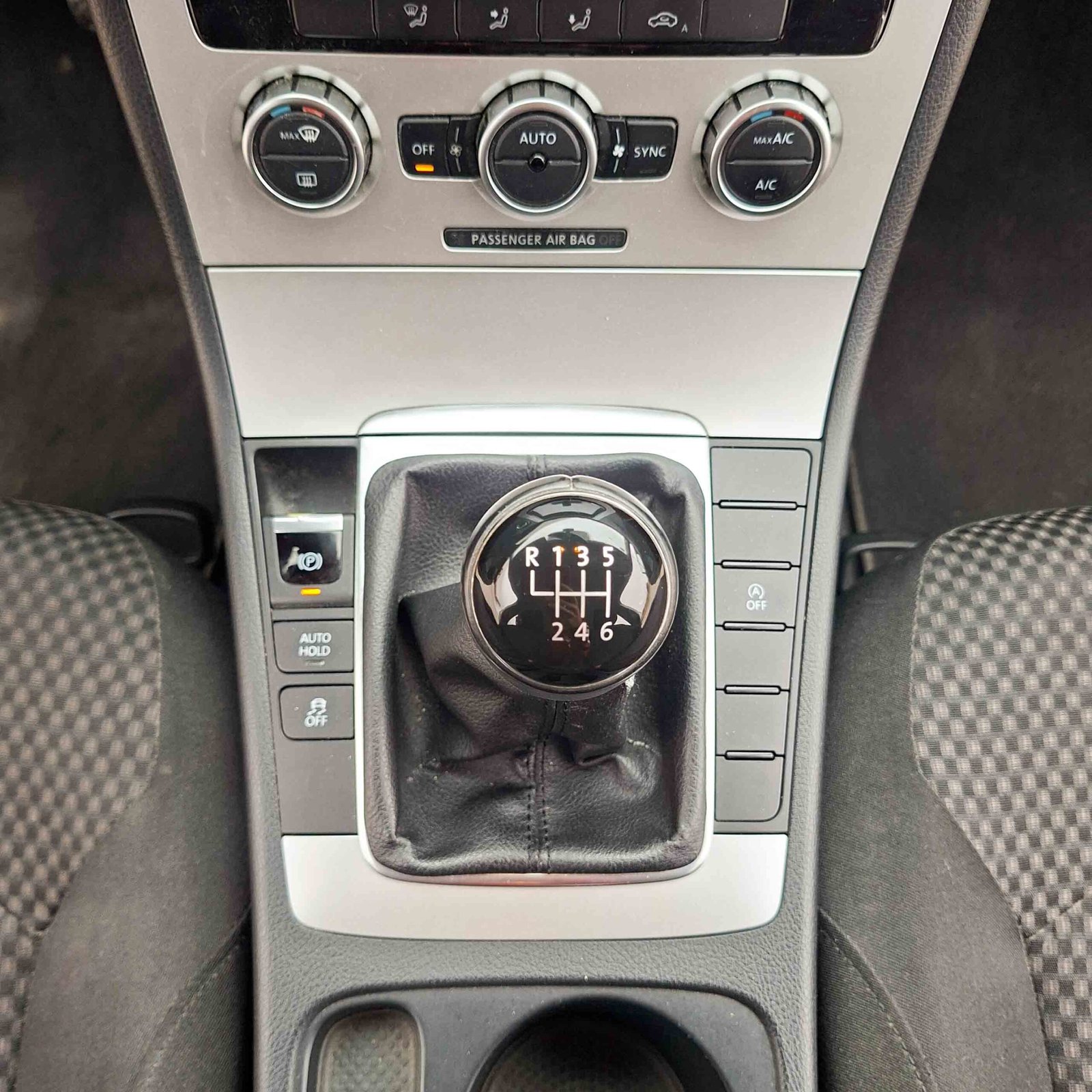 VOLKSWAGEN PASSAT 1.6 TDI ADVANCE BMT _ 105cv _ 2013 _ 199.000 kms _ Diesel